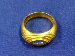 18kt Gold Aquamarine Ring. 